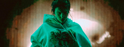 Hoodies & Sweatshirts