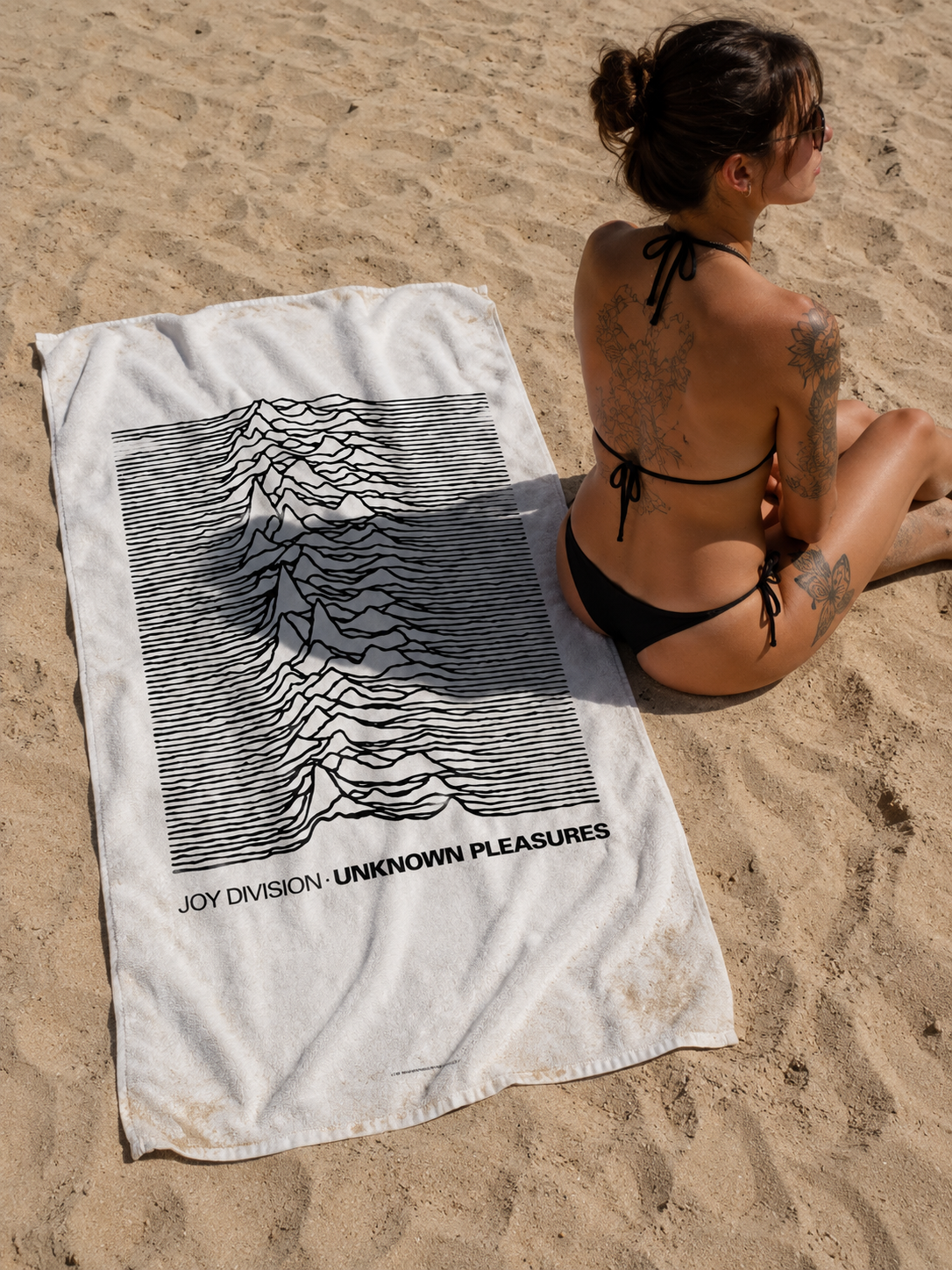 Rocksax Joy Division Towel - Unknown Pleasures White